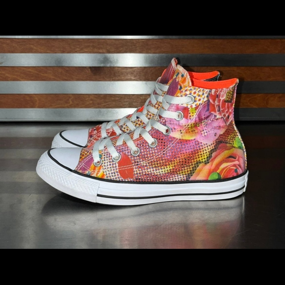🌼🌹🌻Converse Women's Digital Floral Sneakers 🌸🌺🌷 - Picture 7 of 10